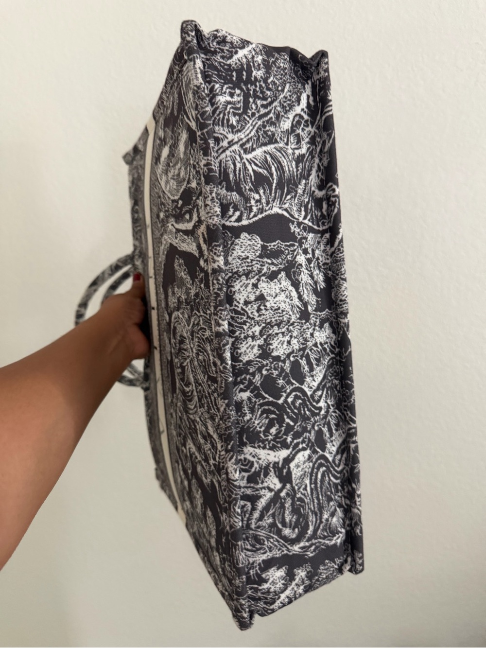 VALINI Large Jacquard tote bag - Picture 7 of 7